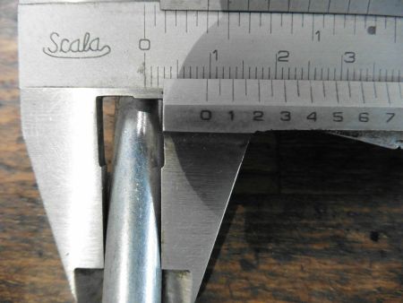 original Briggs & Stratton Schraube für Auspuff Schalldämpfer Bolzen 799260